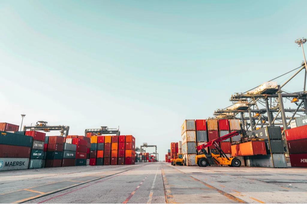 Create and improve performance of logistic hubs